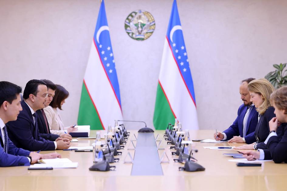 Uzbekistan reviews privatization and IPO plans with Rothschild & Co